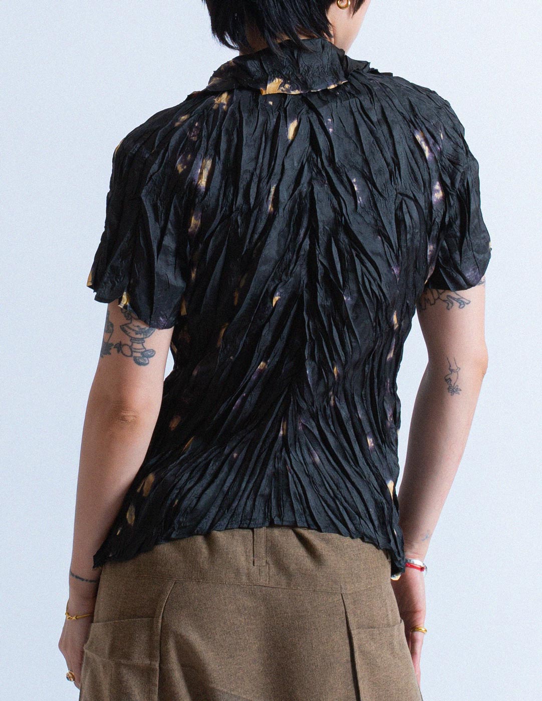 Pleats Please tie dye pleated top back detail