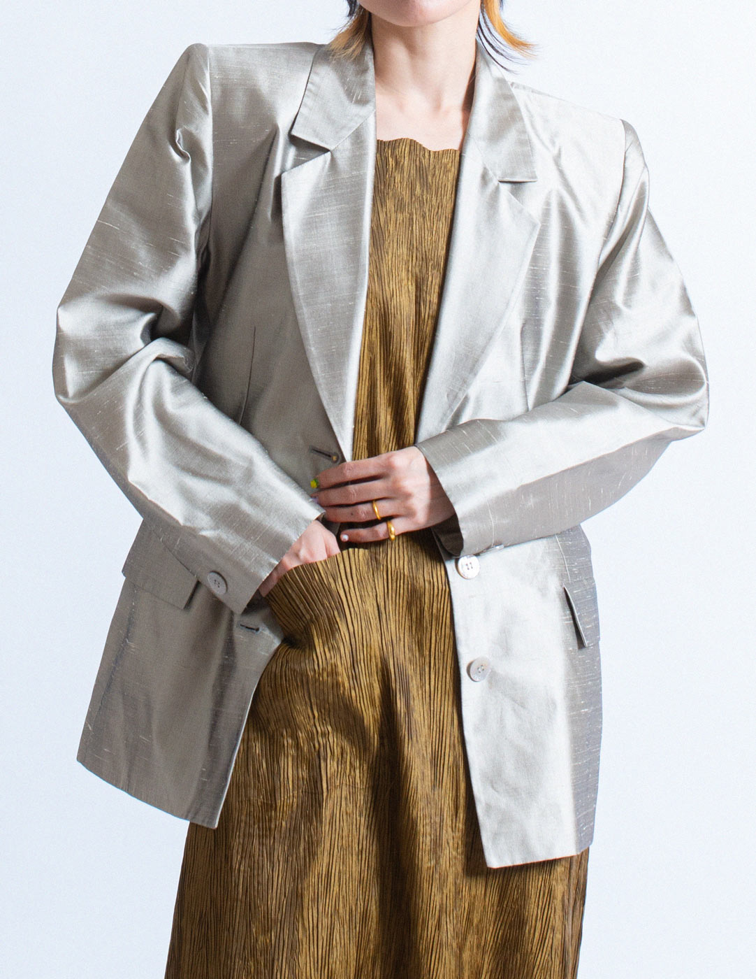 Yves Saint Laurent vintage sliver slik blazer front detail