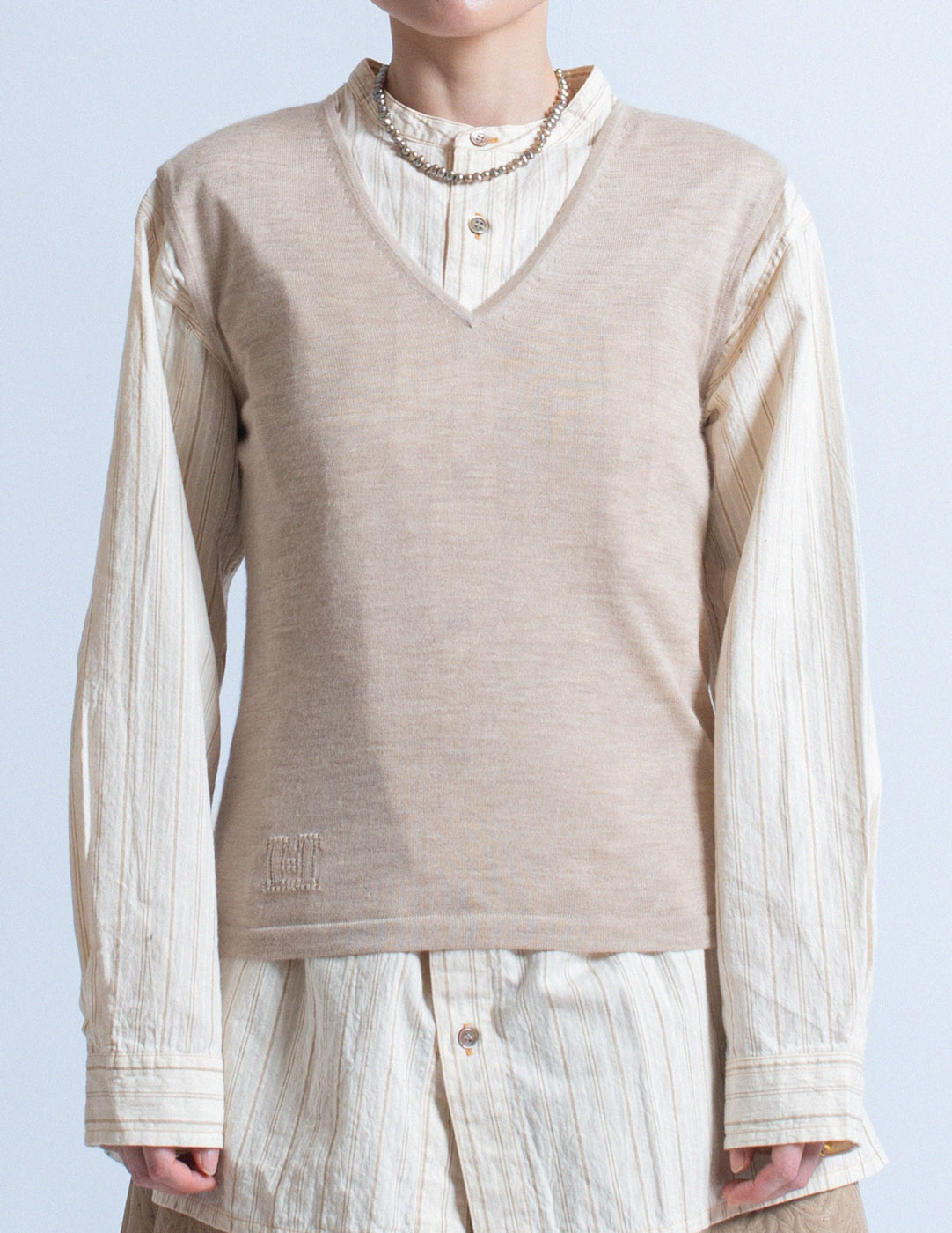 Hermès vintage beige cashmere vest front detail