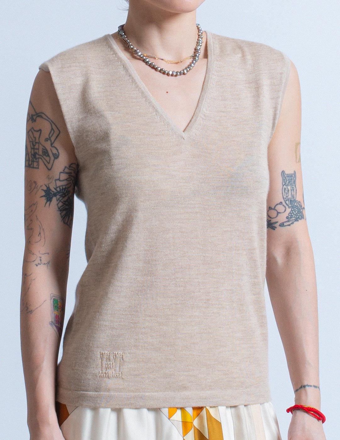 Hermès vintage beige cashmere vest detail