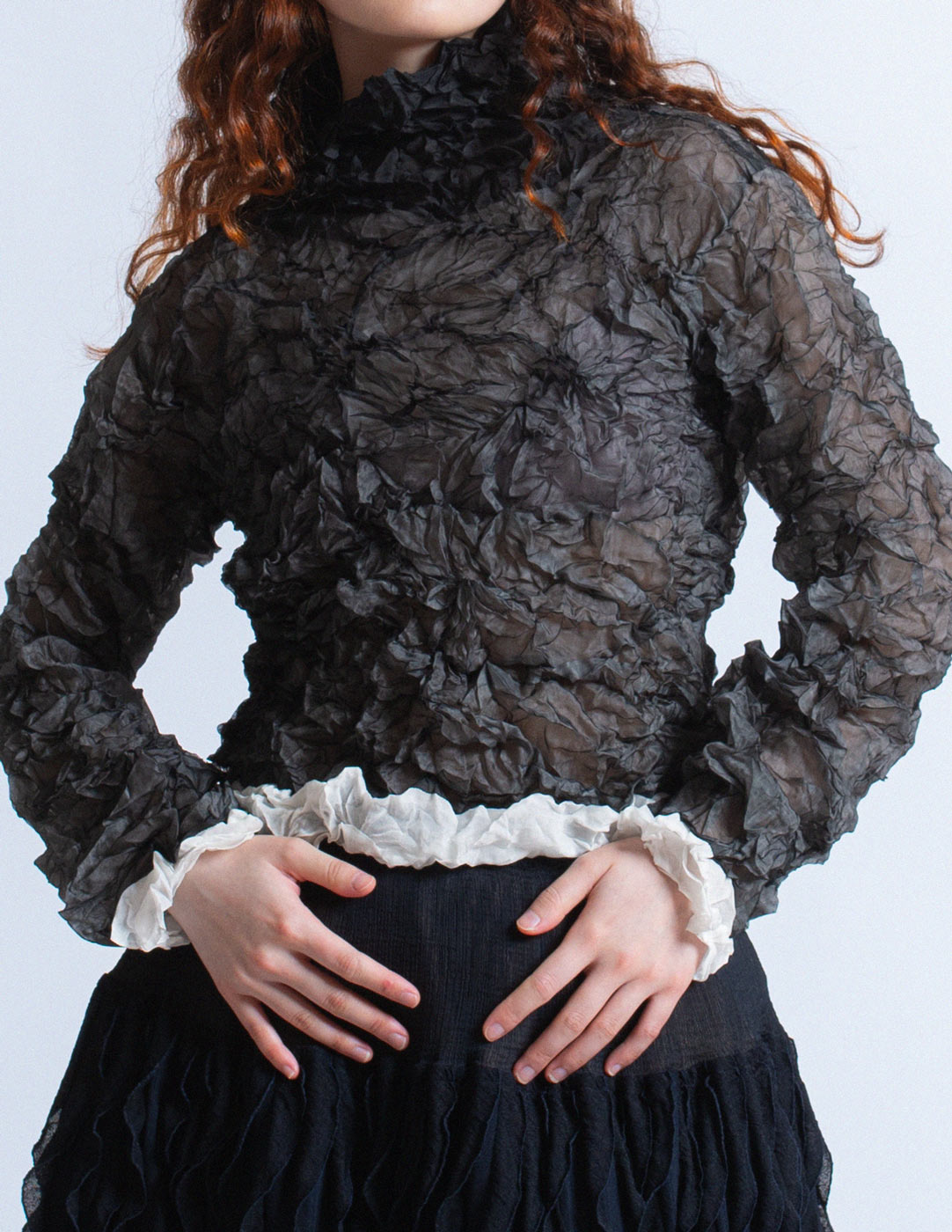 Issey Miyake black crinkled long sleeves detail