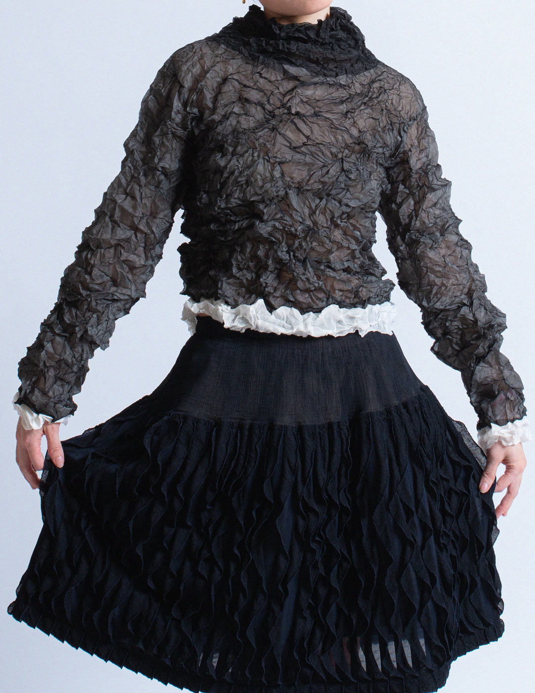 Issey Miyake black crinkled long sleeves front detail