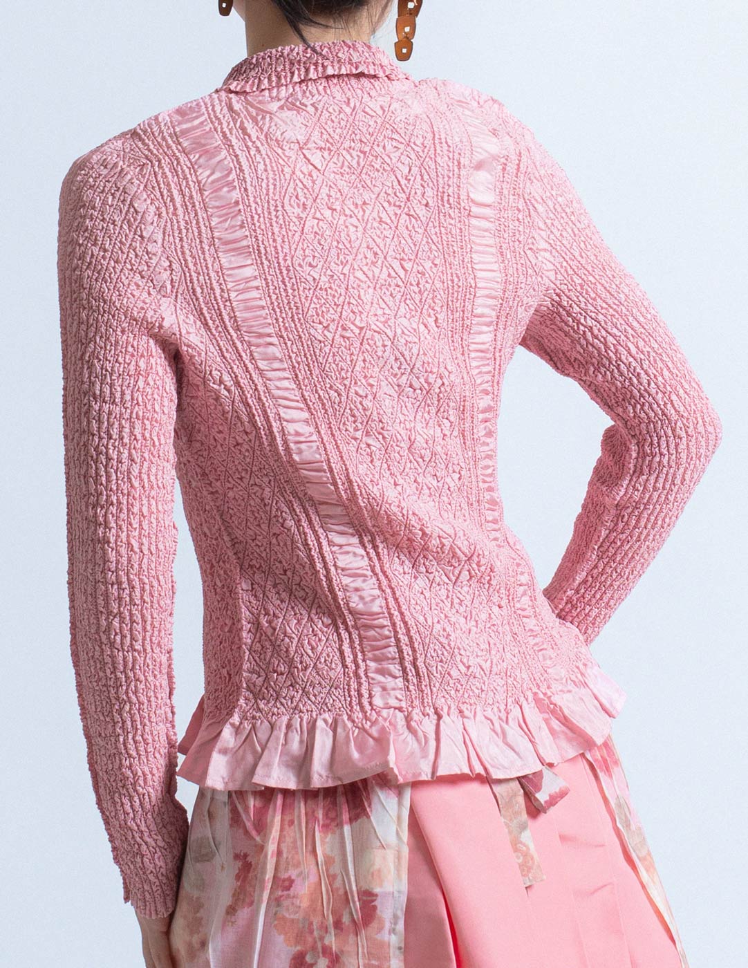 Yoshiki Hishinuma Peplum pink crinkled button-up top back detail