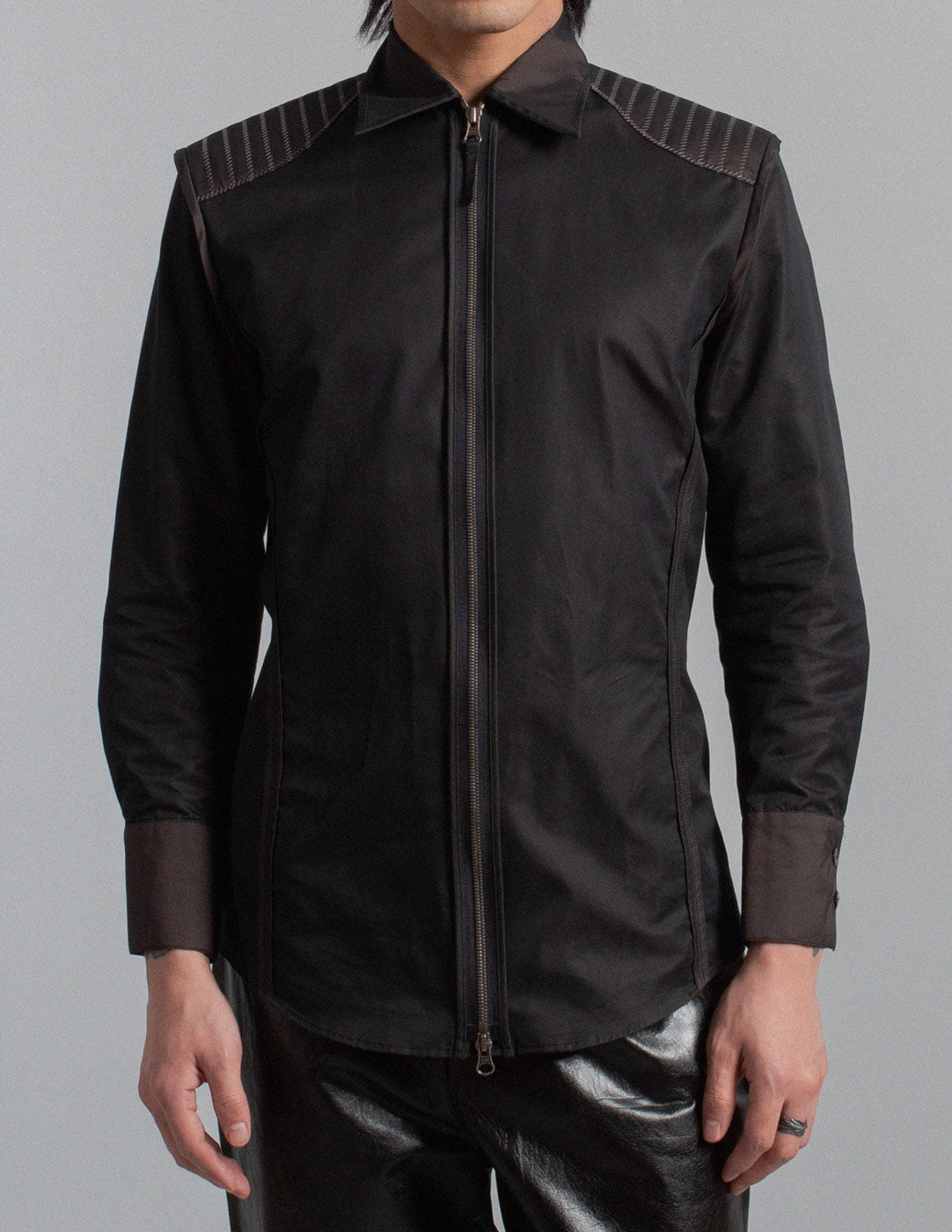 vintage structured zip shirt jacket with contrasting stitching details