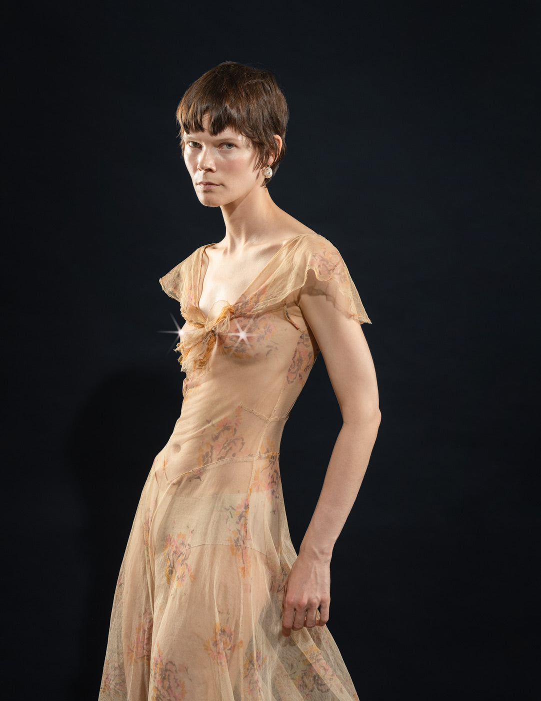 Vintage 1930s sheer floral mesh dress detail