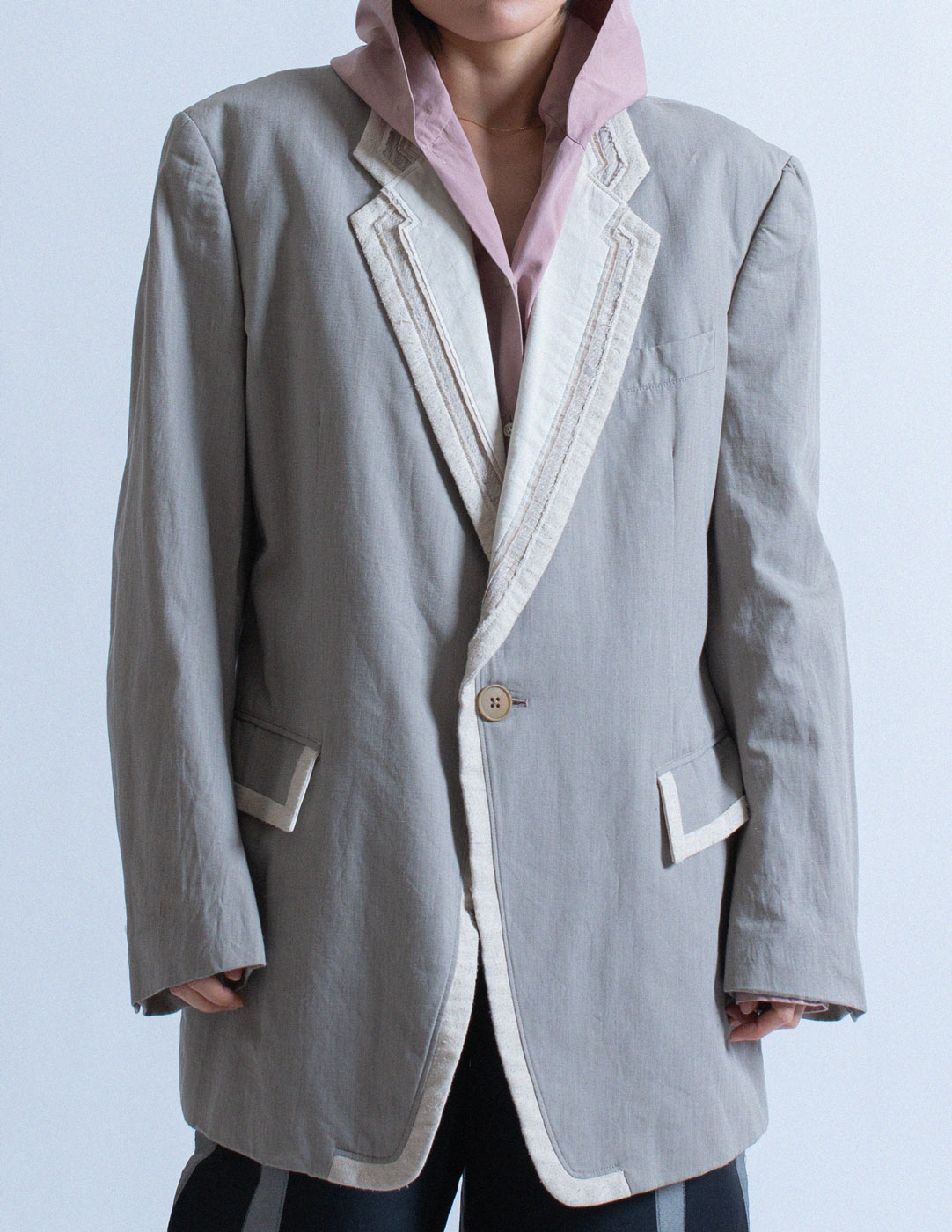 Y's light gray oversized blazer front detail