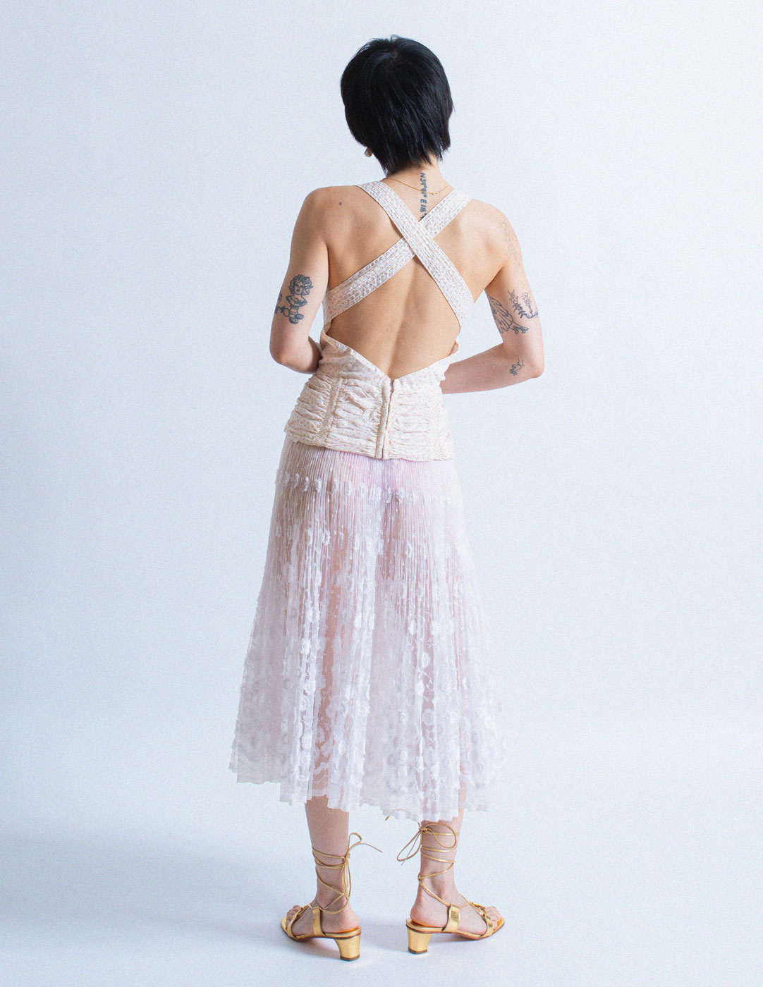 Comme des Garçons embroidered lace pleated skirt back