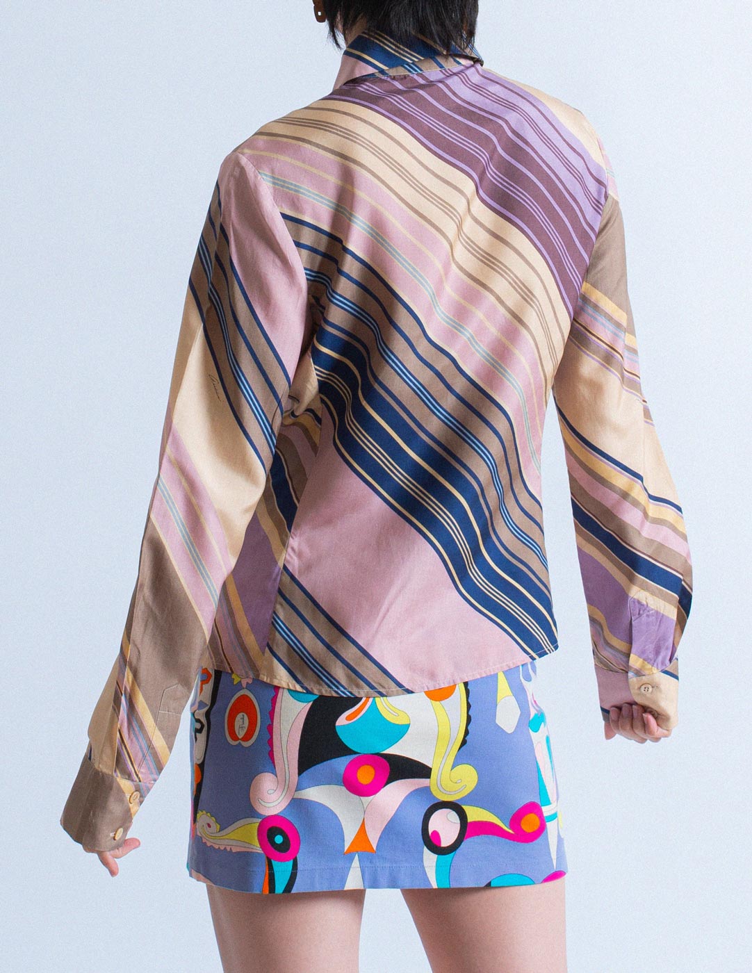 Gucci vintage lavender and cream striped silk shirt back detail