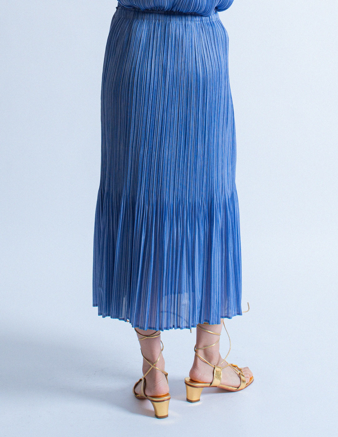 Issey Miyake vintage blue pleated skirt set skirt detail
