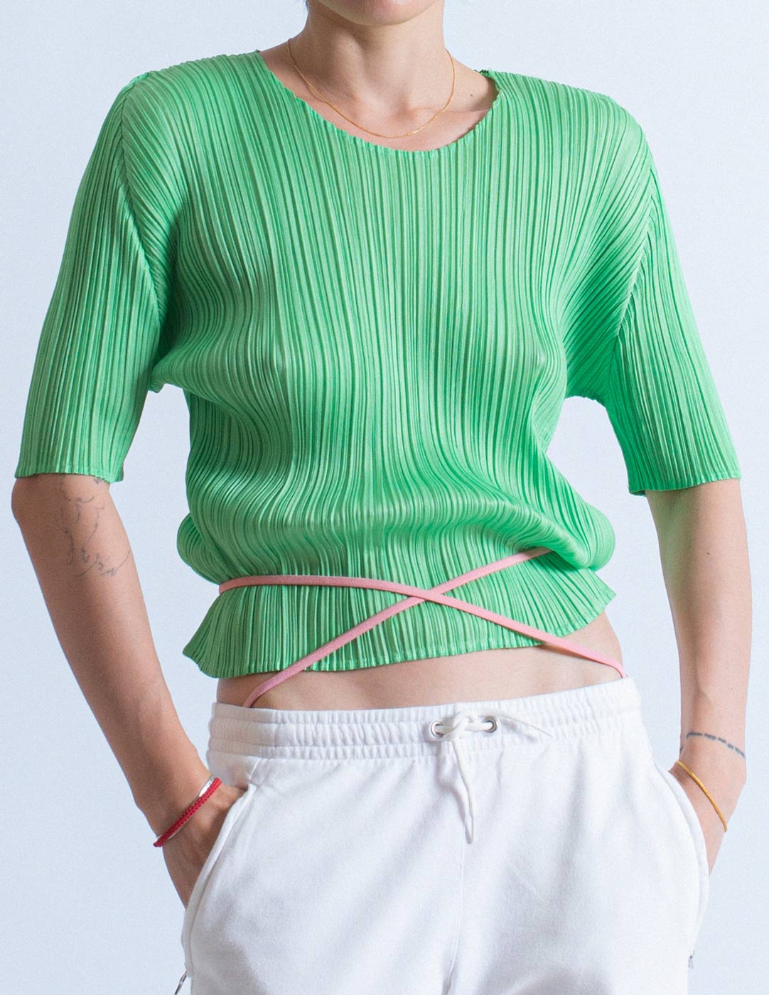 Issey Miyake green pleated short sleeves detail