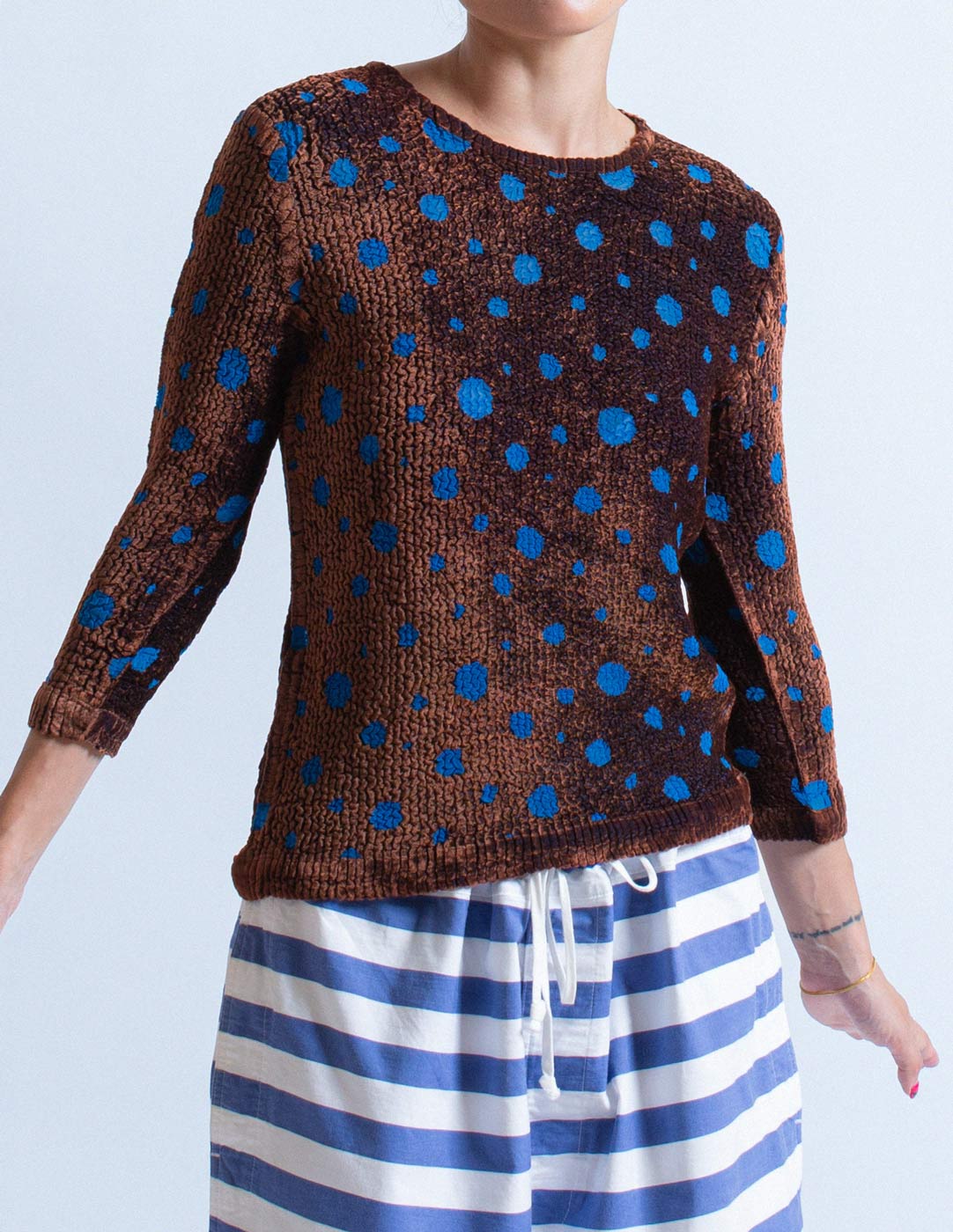 Yoshiki Hishinuma brown and blue polkadot top front detail