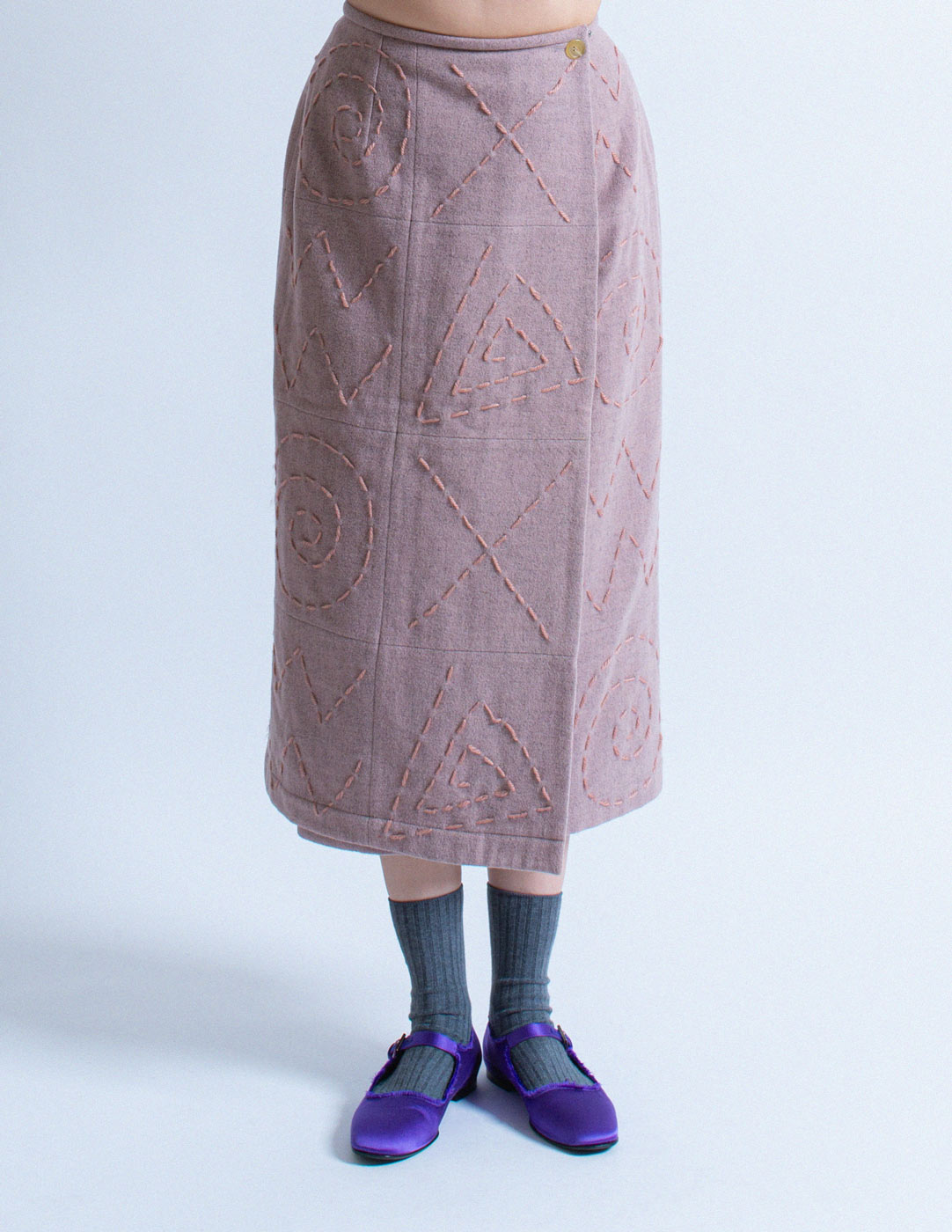 HAI Sporting Gear vintage dusty pink embroidered wool jacket and skirt set skirt detail