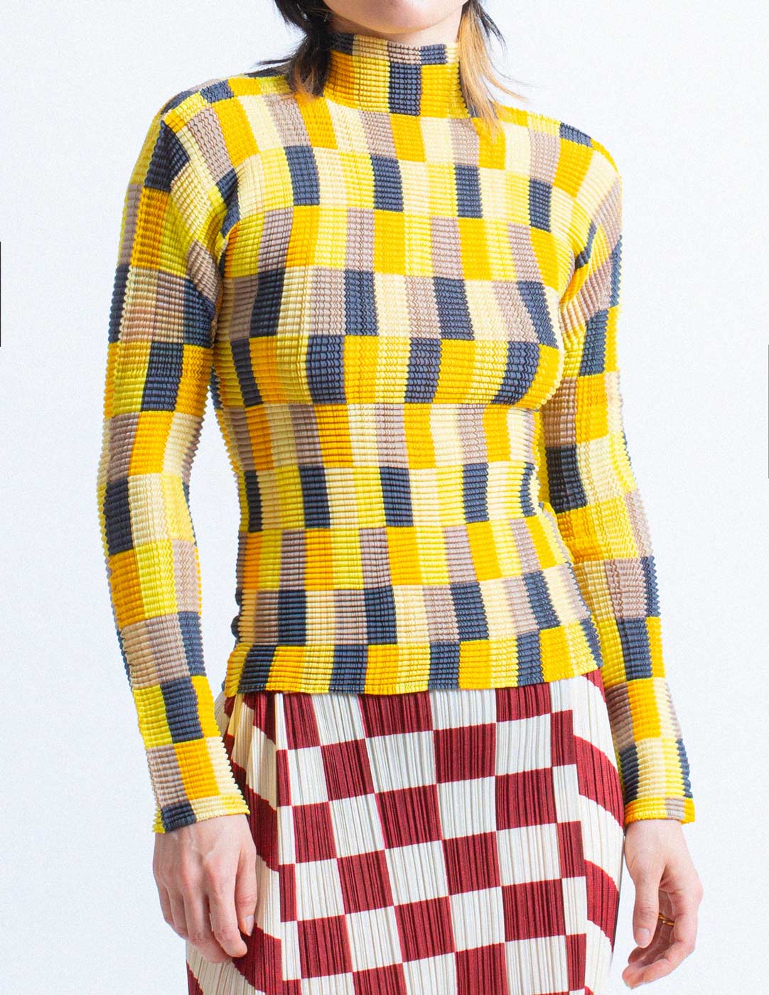 Issey Miyake vintage yellow square patterned waffle pleated long sleeves front detail