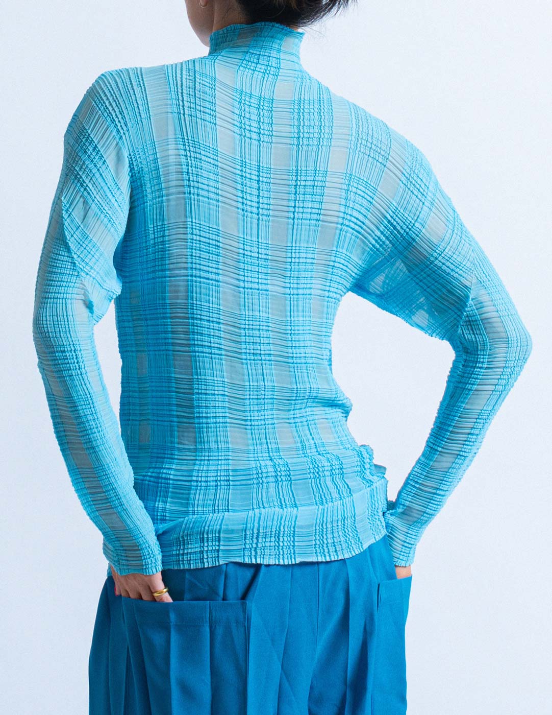 sheer blue waffle pleated long sleeves