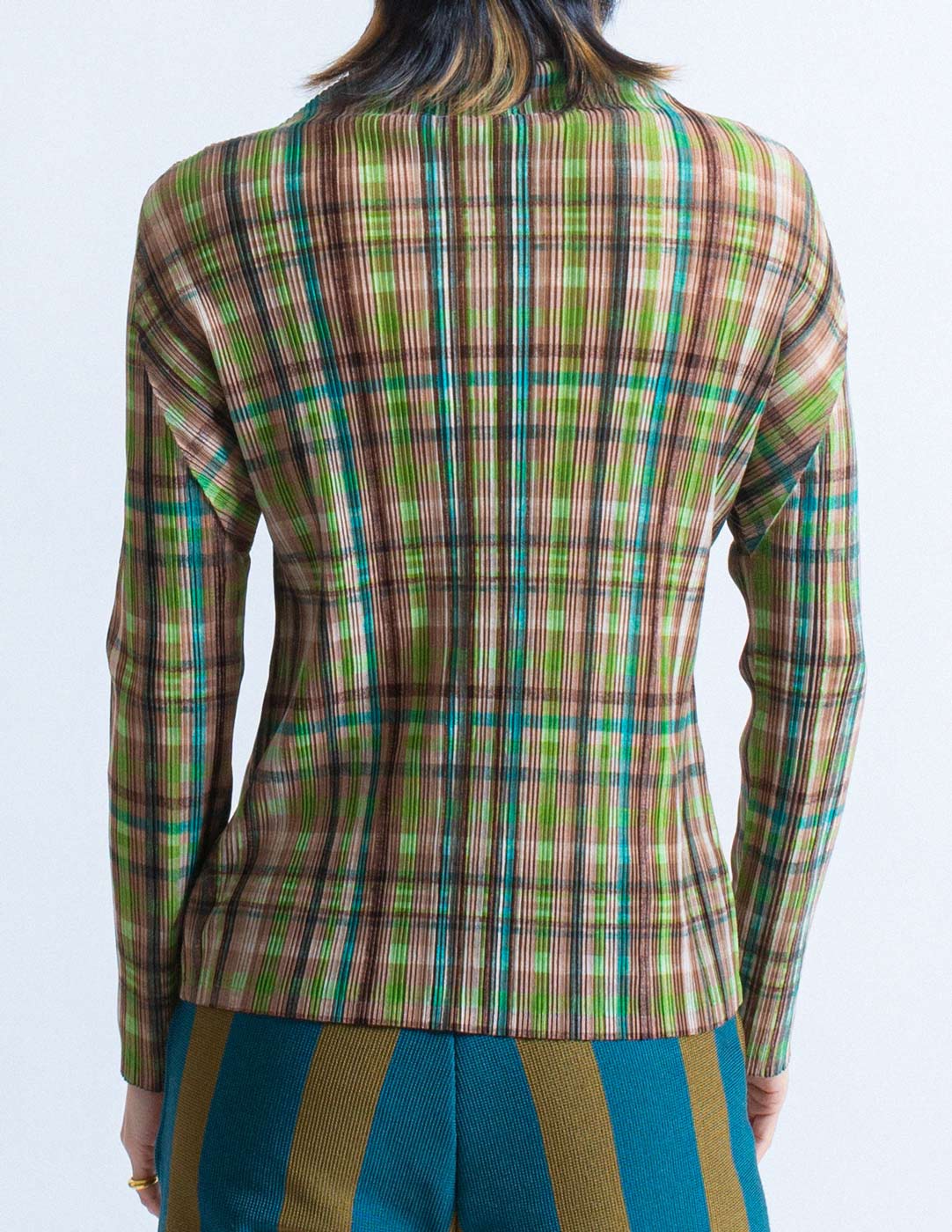 Pleats Please green plaid pleated long sleeves back detail