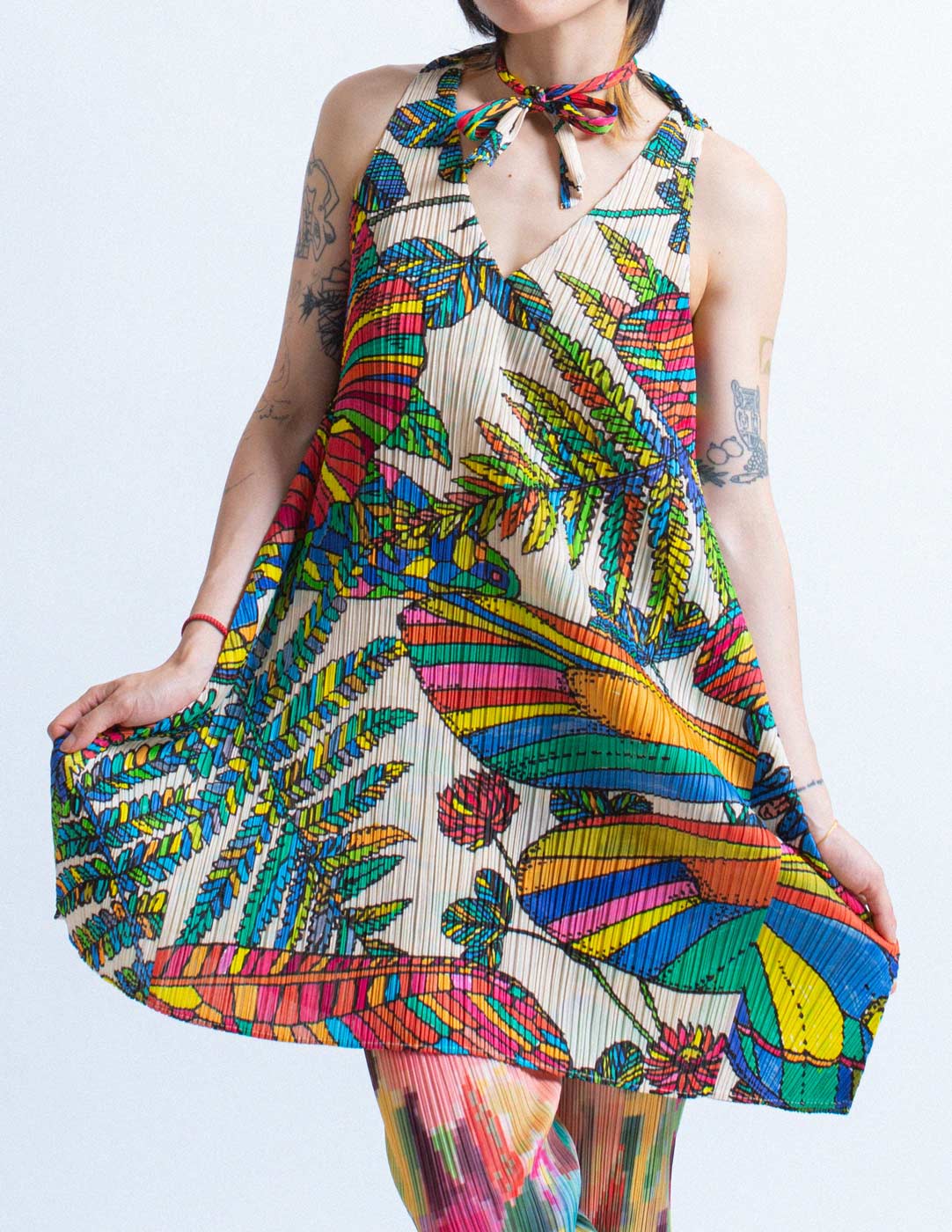 Pleats Please vintage pleated tropical illustration dress front detail