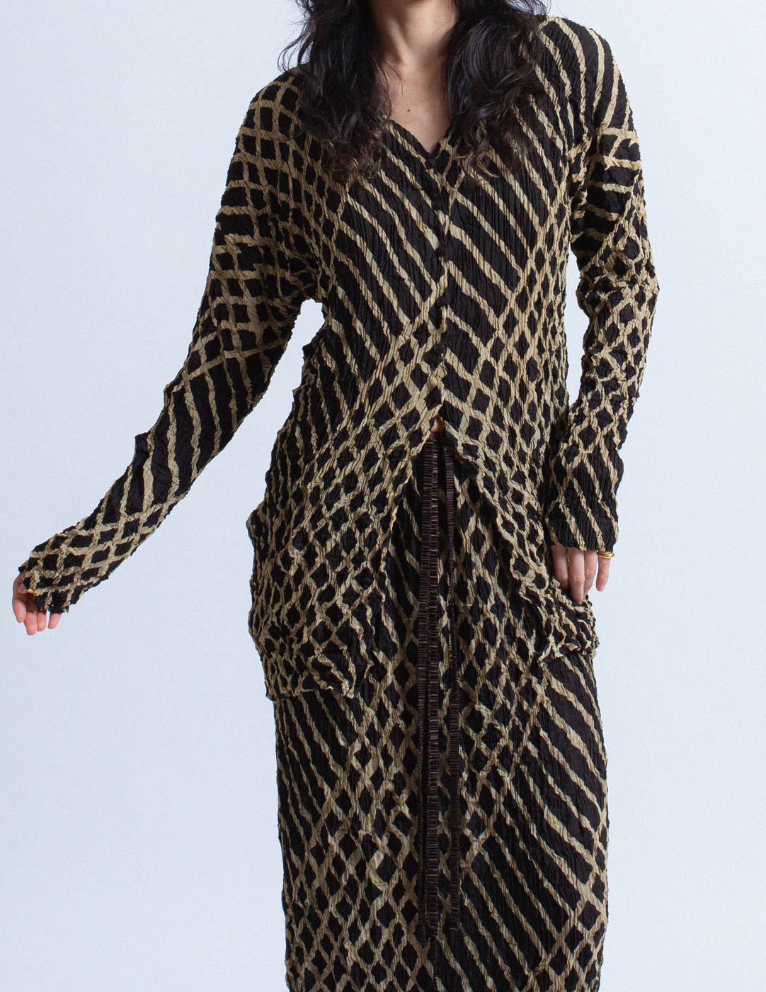 Issey Miyake vintage reversible geometric pattern crinkled skirt set front detail