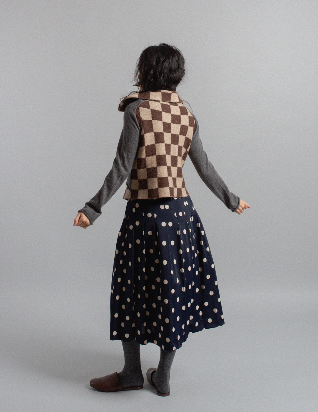 Comme des Garçons vintage navy polkadot pleated midi skirt back view