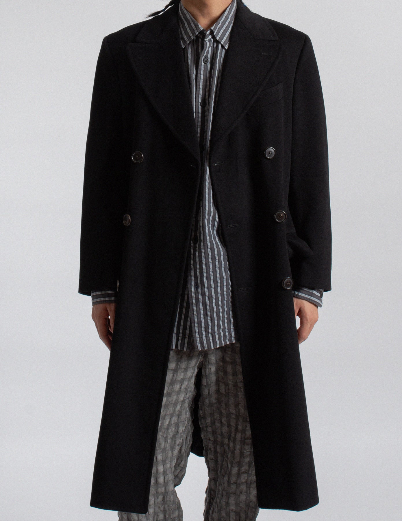Gianfranco Ferré vintage black double-breasted wool cashmere coat open detail