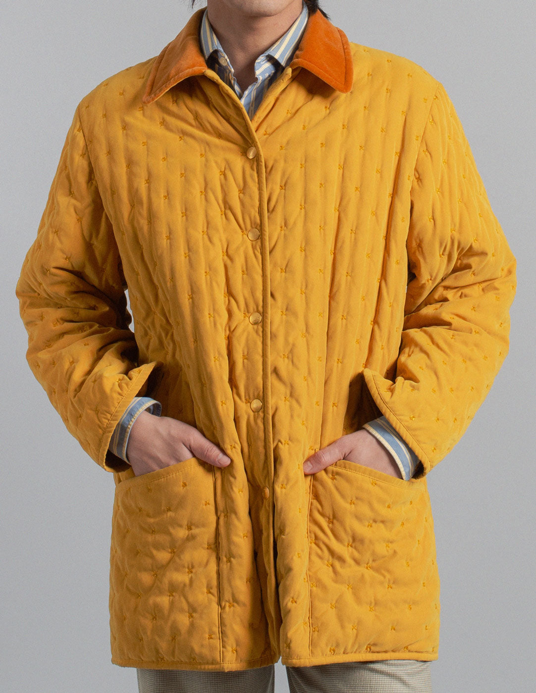 Hermès vintage marigold quilted coat with contrasting velvet collar front detail