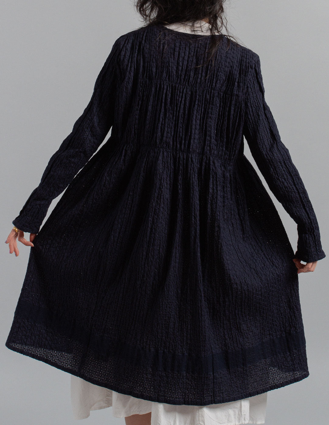 Issey Miyake navy textured crinkle cotton tie-neck gathered dress jacket back detail