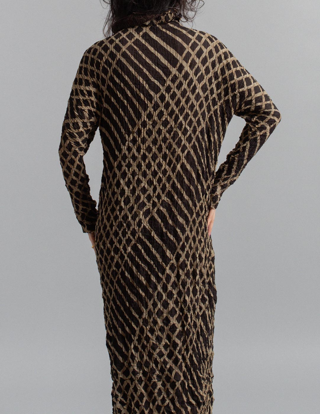 Issey Miyake vintage reversible geometric pattern crinkled dress back detail