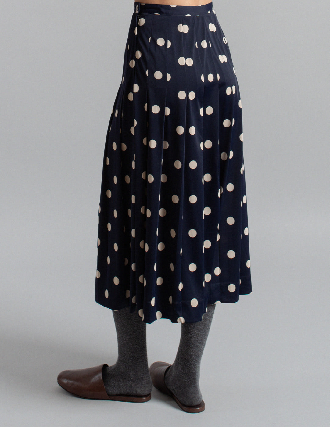 Comme des Garçons vintage navy polkadot pleated midi skirt back detail