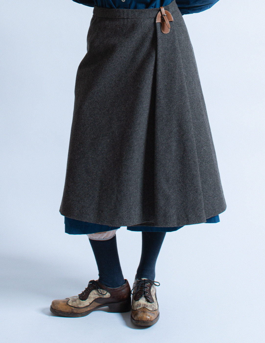 Hermès vintage charcoal gray wool wrap skirt front detail