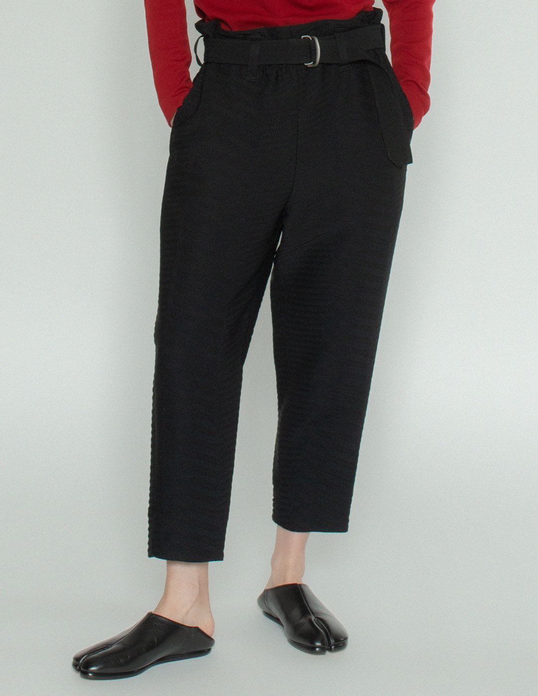 Issey Miyake pleated crop trousers front detail
