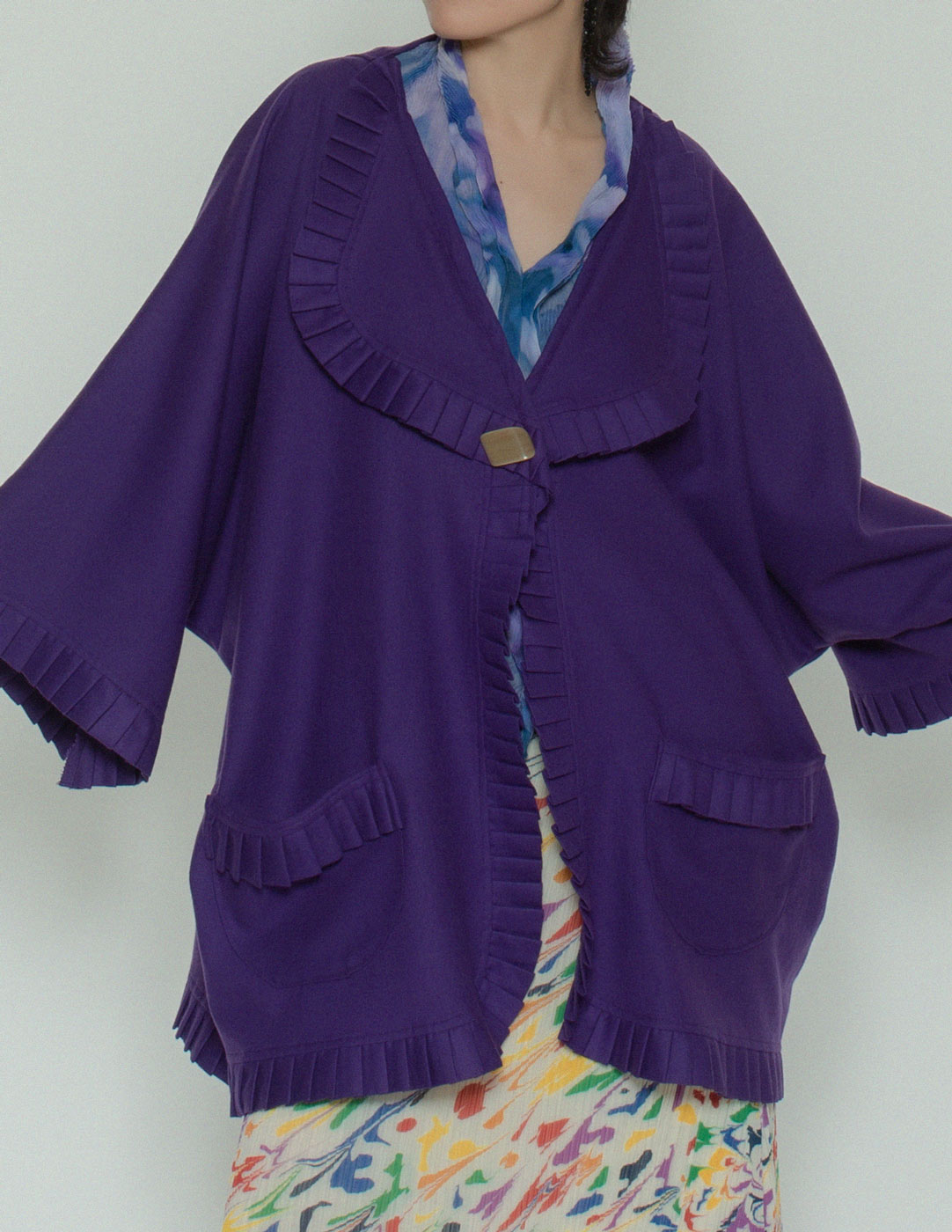 Laura Biagiotti vintage purple wool jacket front detail
