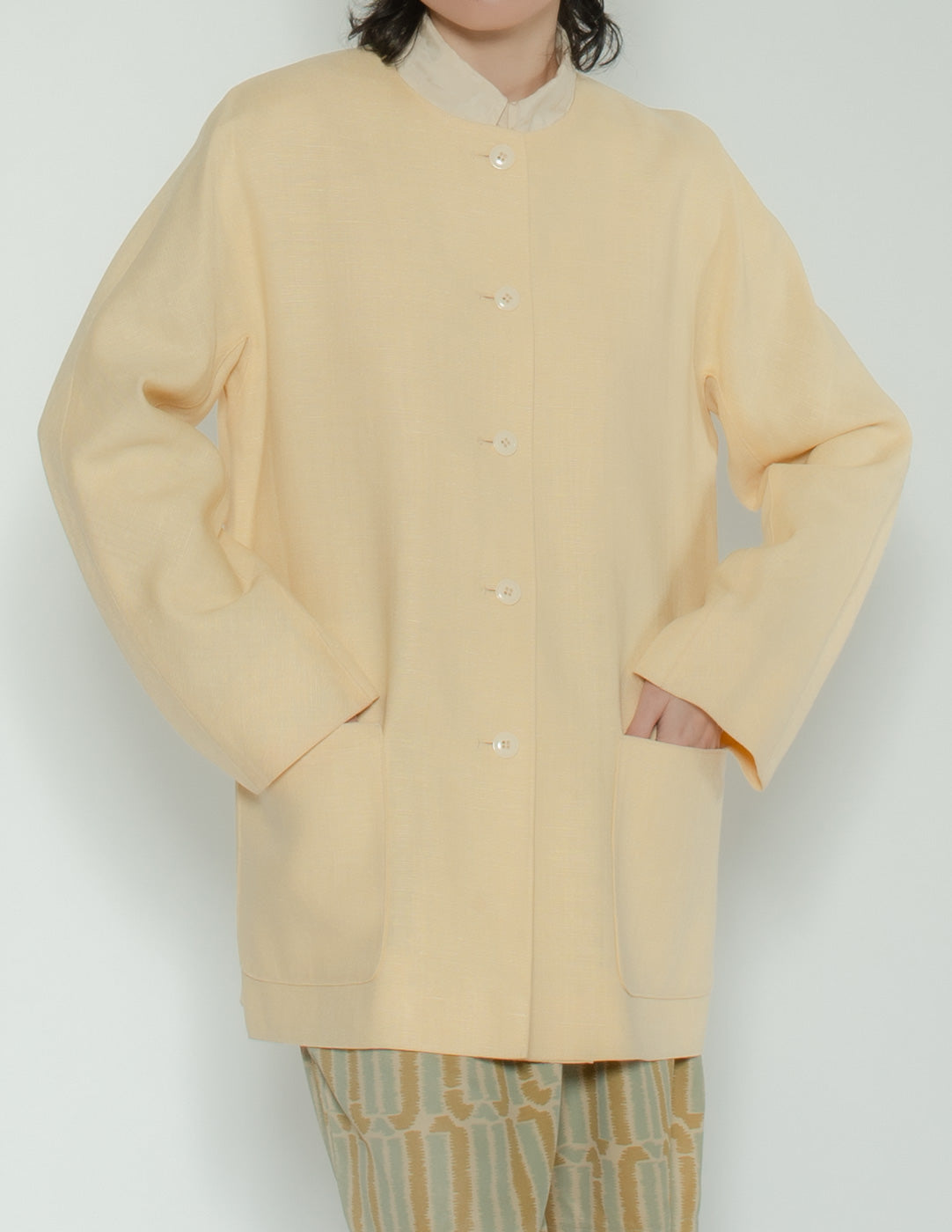 Oscar de la Renta vintage eggnog linen jacket front detail